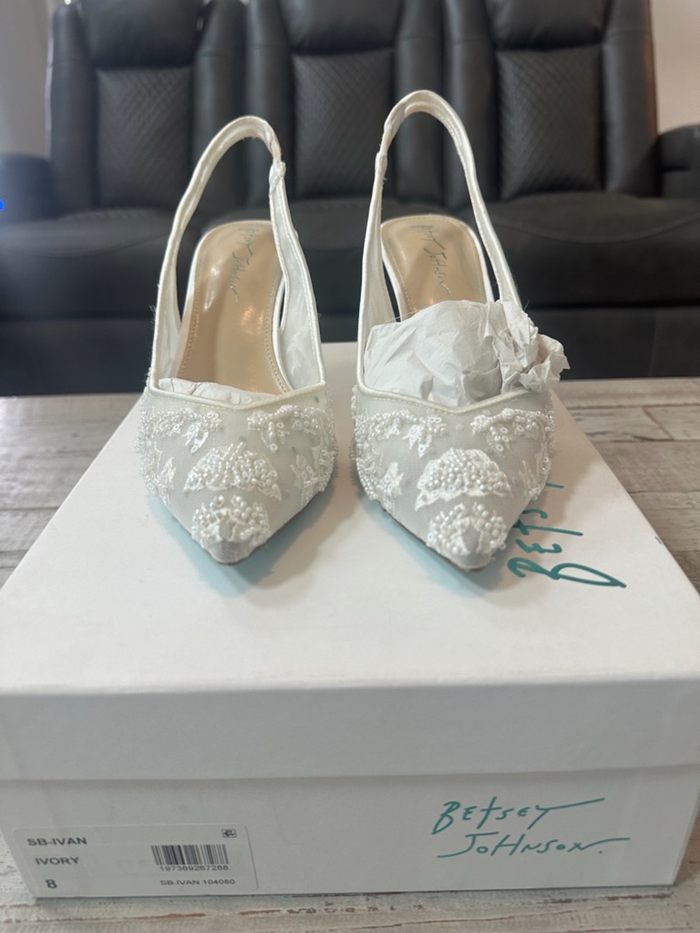 Betsey Johnson White Embroidered Slingback Pumps - Picture 3 of 9